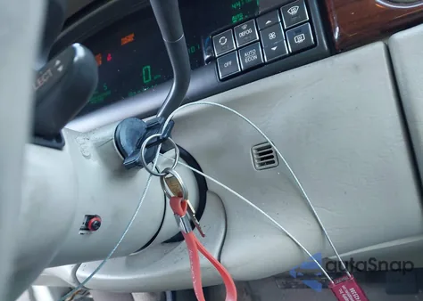 1998 Cadillac Deville D'elegance z USA, uszkodzony, nr VIN 1G6KE54Y2WU800861